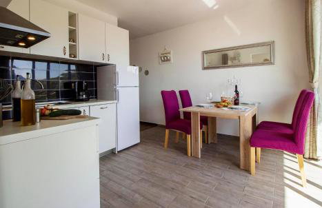 Hill Apartment with Private Pool - Foto 31