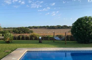 Traumhaus für 6 Personen mit spektakulärem privaten Pool und schönem Ausblick in die Natur - Foto 11