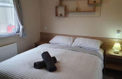 Billing Aquadrome - Alberta Caravan 2 Bedroom Sleep 6 - Photo 23