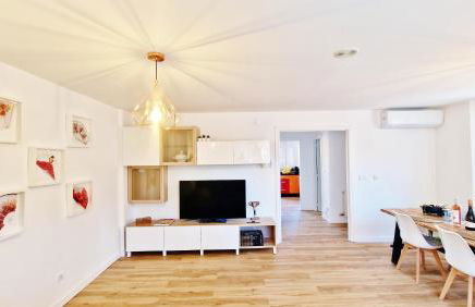 Velez Nazari VILLALOLA - Photo 4