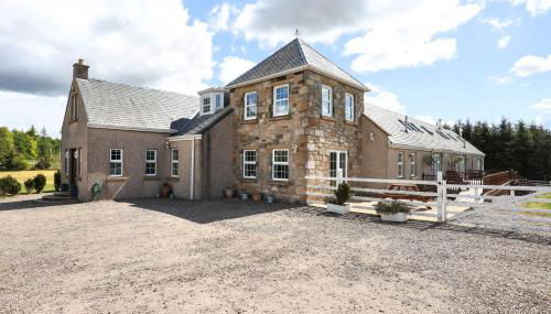 JOIVY Greenknowes Farmhouse with Hot Tub and Bar - Foto 5