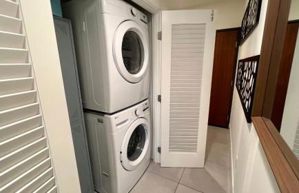 Century City Cozy 3 Bedroom Apartment with Parking 302,303 - Foto 25