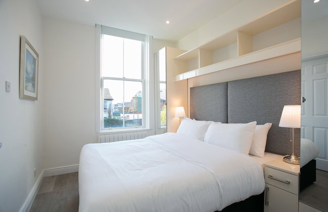 Grand Canal District Apartments - Photo 5