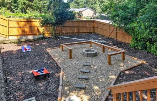 Family Home w FirePit GameRm Patio BbqGrill - Foto 47