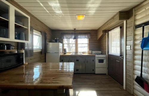 Portage Lakeside Cabins in Portage Lake, ME - Foto 5