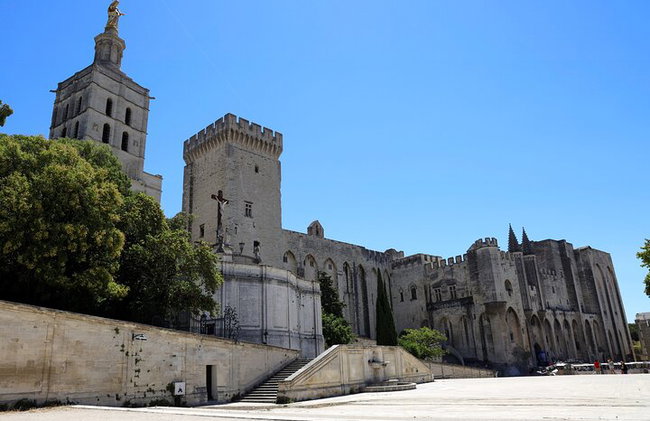 Avignon And L'Isle-sur-la-Sorgue France's Antique Capital - Photo 14