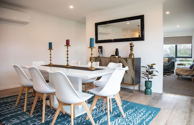 The Mackinnon - Photo 11