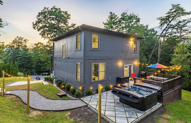 Modern Escape by Avanstay w/ Hot Tub, Fire Pit, Mountain Views, 10min to Town - Foto 24