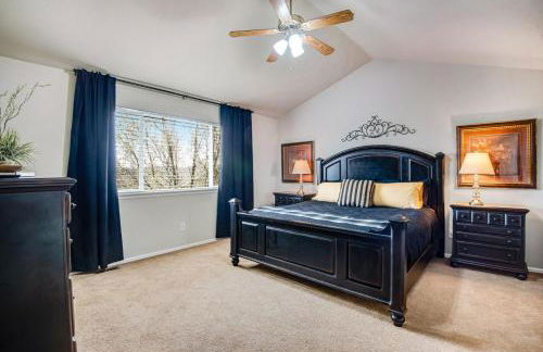 5 bed 4 bath and Pet friendly - Photo 24