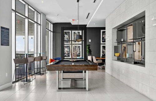 Biscayne Cove by Rove Travel - Condo with Balcony - Foto 27