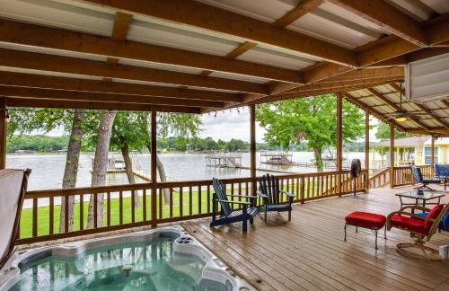 Hot Tub and Dock Lakefront Mabank Home - Foto 26