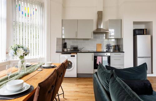 Beech Suite - Private Location with 85 inch Cinema TV & Parking - Foto 7