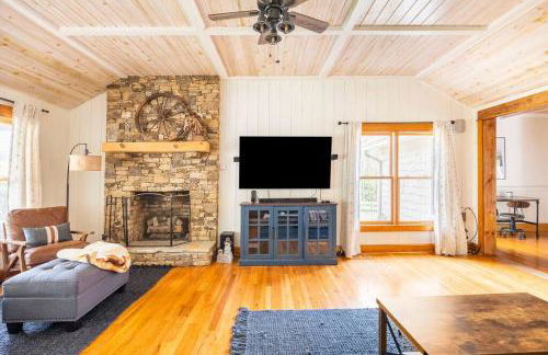 Golden Acres Ranch Hot Tub+Gameroom+Creek & wifi - Foto 3