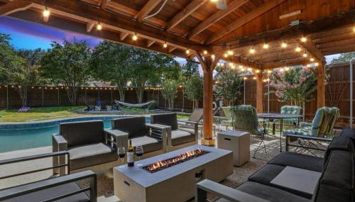 Modern Rustic Oasis Games Cinema UTD Plano Frisco - Foto 2