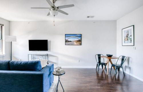 CozySuites Music Row Refined 1BR with free parking - Foto 19