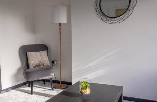 Modern 3 Bed House-Free Parking-by Holiday Homes - Foto 10