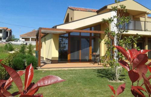 Anastazia - Photo 20