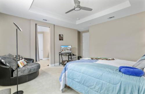 Placid Vibe Spacious 7-BR with Free Parking - Foto 12