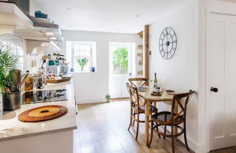 Delightful Cotswold Cottage for two, Log Burner, Garden & Dog Friendly - Photo 8