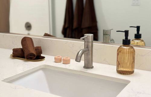 Modern Oasis 10 Min from Disneyland With Pool & GYM - Foto 69