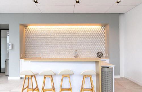 W Loop Studio w Deck Pool Gym 3 blocks to L CHI-644 - Foto 34