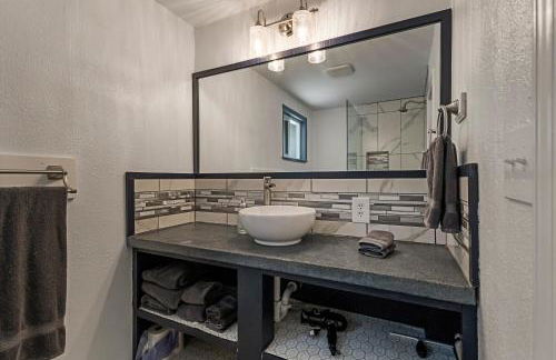 Guest House, Accessible to Downtown, & Fast WiFi! - Foto 15