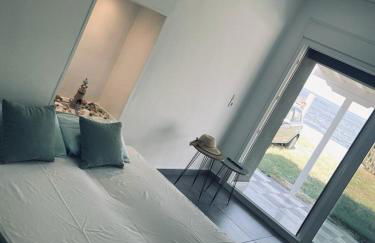 Seafront Apartment - Photo 23