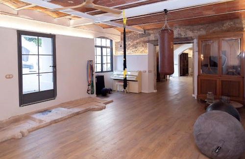 A historic XVI century beach home near Barcelona - Photo 36