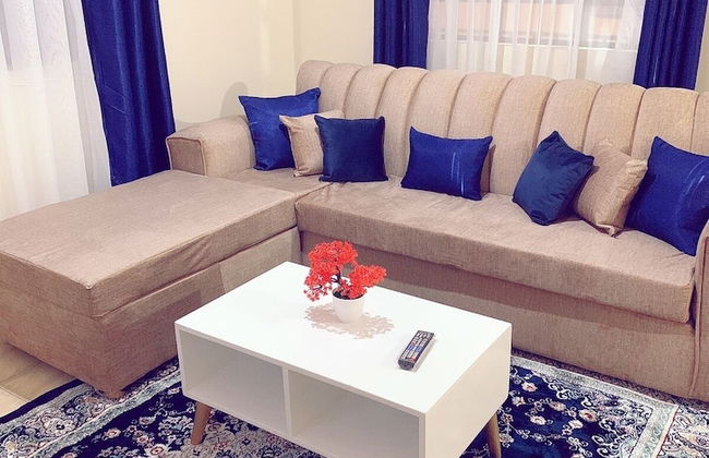 Lux Suites Polytech Court Apartments - Photo 8