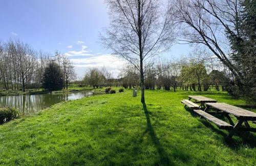 Peacock Barn - Photo 12