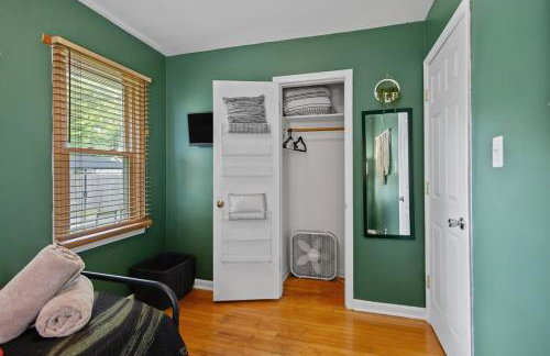 Game House in Royal Oak with Tiki Hut Dog Friendly - Foto 41