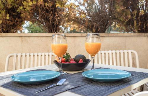 2 Estudios en La Romana Playa, uno con vista parcial mar y otro vista a la piscina - Foto 53