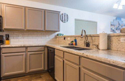 Sun-Kissed Gem - Pool Heater Golf Green AZ Room - Foto 11