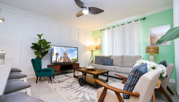 Vibrant Themed Home Prime Location - Foto 2, Habitación