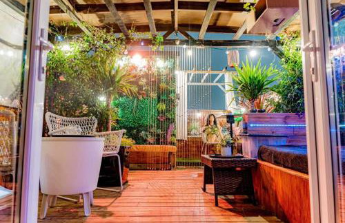 Shoreditch Cinema & Sauna retreat- 2BDR House with Garden & Games Room - Sleeps 6 - Photo 11