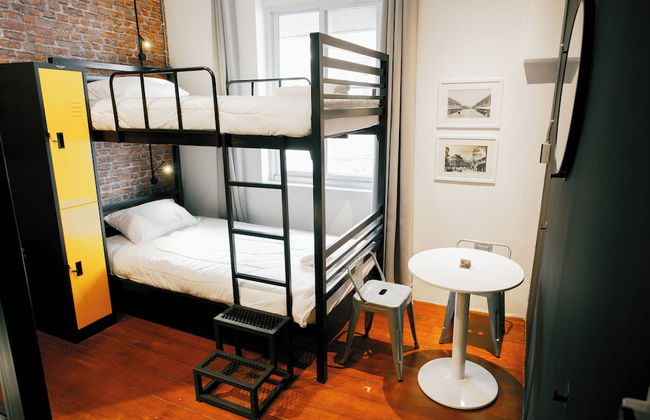 At 44 Bangrak - Photo 4