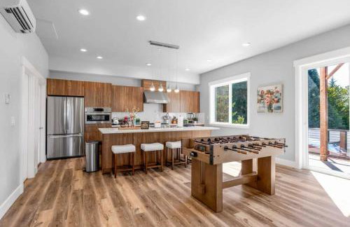 Modern Fortress w with 4 Decks AC in all rooms Gym - Foto 16