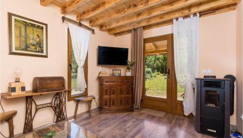 Gorgeous Home In Gospic - Photo 3