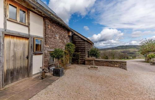 Hot Tub, Stream-Side Garden, Mountain Views, 17thC - Photo 10