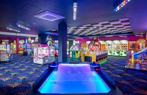 Your Seaside Escape at St Osyth Modern caravan with decking and wifi and parking Nr to Clacton on Sea - Foto 20