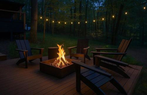 Lux Tiny House with Waterfront, Kayaks, Hot Tub, Arcade - Photo 44