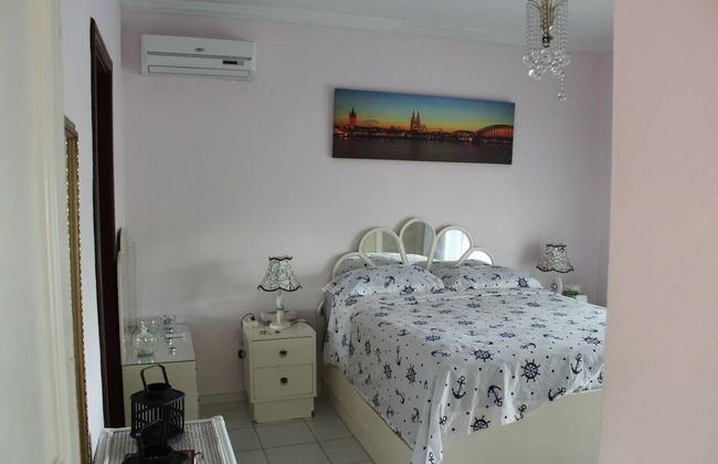 2 Bedroom Terrace Apartment - Photo 3