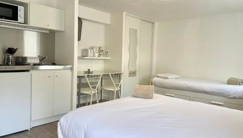 Tours, Touraine et Chateaux de la Loire - Foto 2, minibar