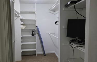 6BR in Suburban area close to Freeway and Galeria - Foto 45