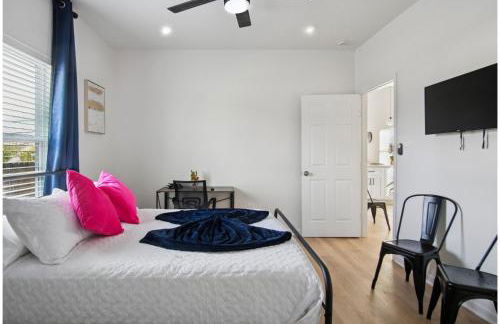 Peaceful Stays with Easy Access to Downtown - Foto 17