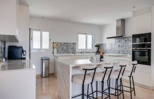 Luxury Penthouse With Sea View in Paraiso Pueblo - Photo 13