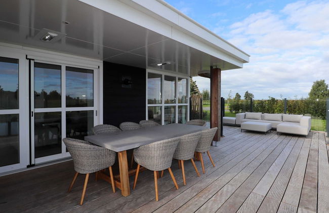 Luxury Villa with Sauna & Hot Tub at Lake - Foto 17