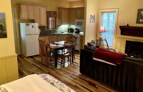 Rustic Cabin on 28-Acre Property in the Foothills of the Blue Ridge Mountains - Foto 7