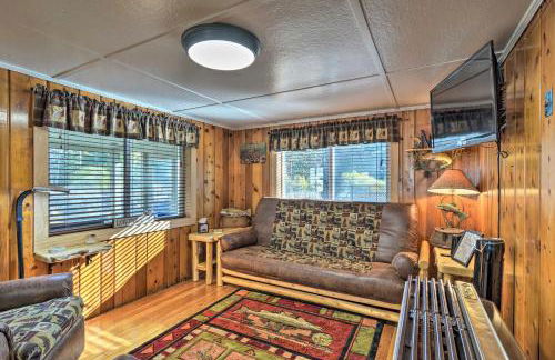 Riverfront Grayling Retreat with Fire Pit and Dock! - Foto 5