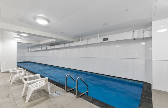 Chic 2BR Pool & Gym - Steps to Ponsonby - Foto 18